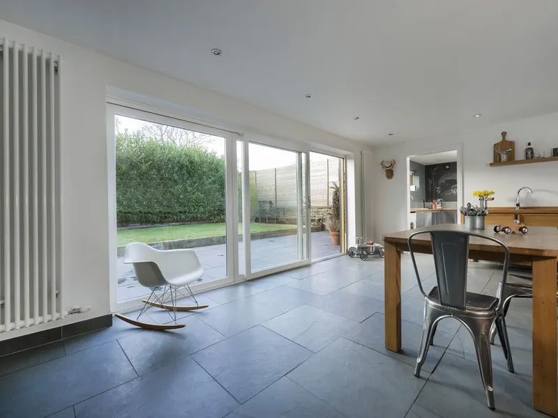 Sliding Windows Leyton